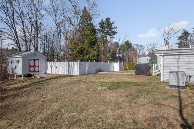 4 Paul Avenue, Derry, NH 03038