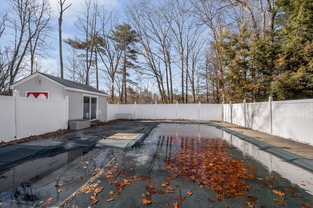 4 Paul Avenue, Derry, NH 03038