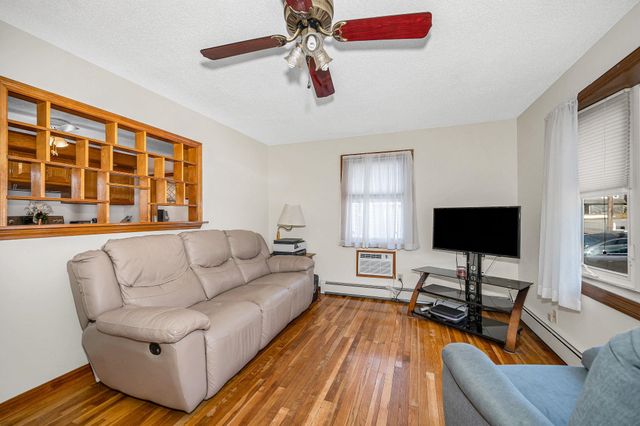 4 Paul Avenue, Derry, NH 03038