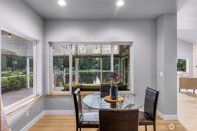 31259 E Lake Morton Drive SE, Kent, WA 98042