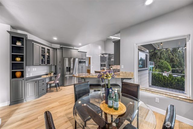 31259 E Lake Morton Drive SE, Kent, WA 98042