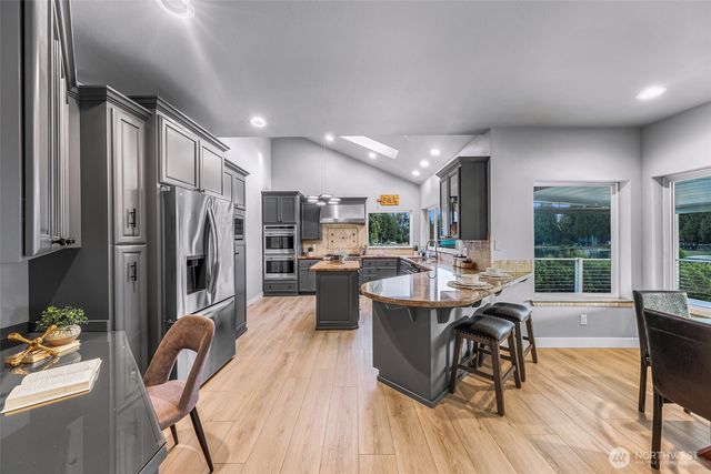 31259 E Lake Morton Drive SE, Kent, WA 98042