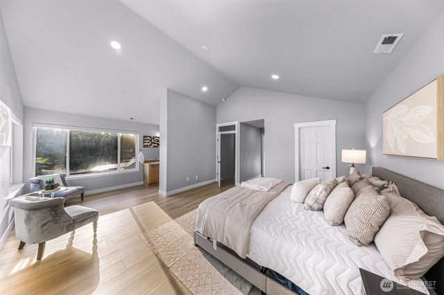 31259 E Lake Morton Drive SE, Kent, WA 98042