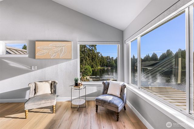 31259 E Lake Morton Drive SE, Kent, WA 98042