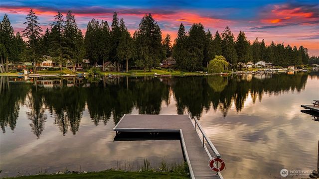 31259 E Lake Morton Drive SE, Kent, WA 98042