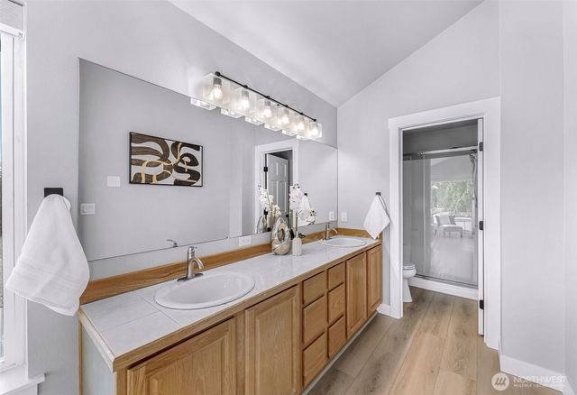31259 E Lake Morton Drive SE, Kent, WA 98042