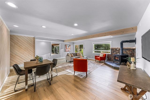 31259 E Lake Morton Drive SE, Kent, WA 98042