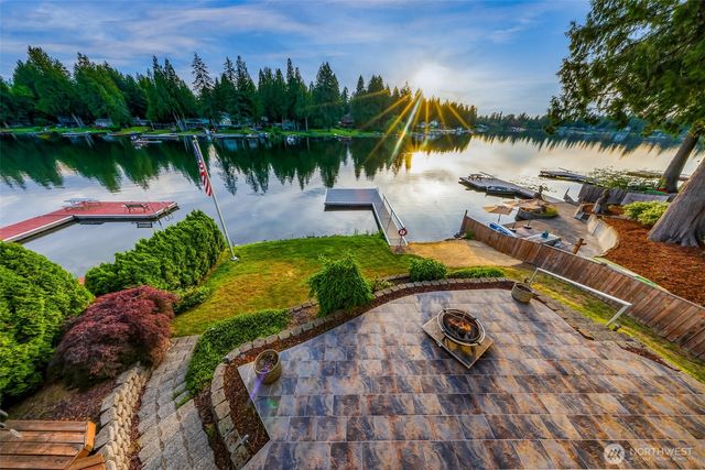 31259 E Lake Morton Drive SE, Kent, WA 98042