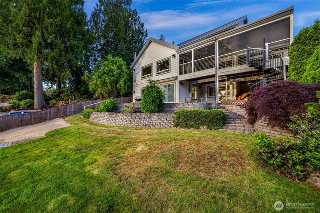 31259 E Lake Morton Drive SE, Kent, WA 98042