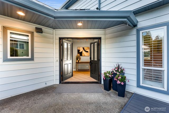 31259 E Lake Morton Drive SE, Kent, WA 98042