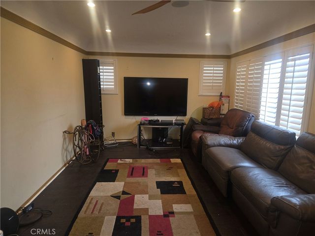 1901 W 77th, Los Angeles, CA 90047