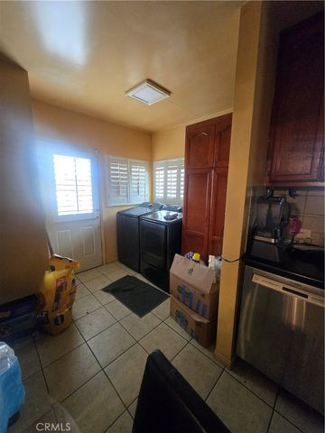 1901 W 77th, Los Angeles, CA 90047