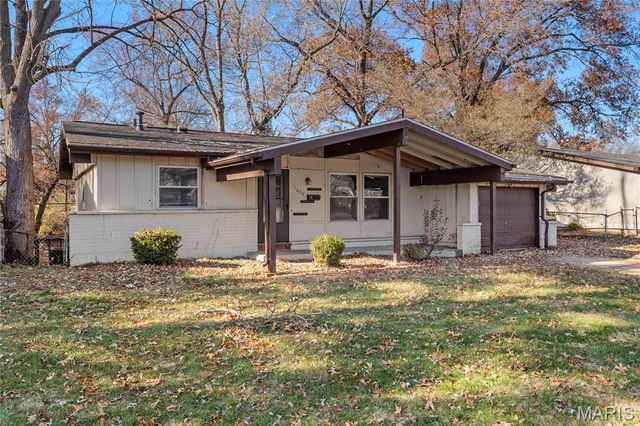 11039 Landseer Drive, St Louis, MO 63136