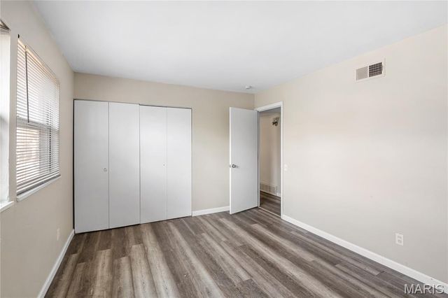 11039 Landseer Drive, St Louis, MO 63136