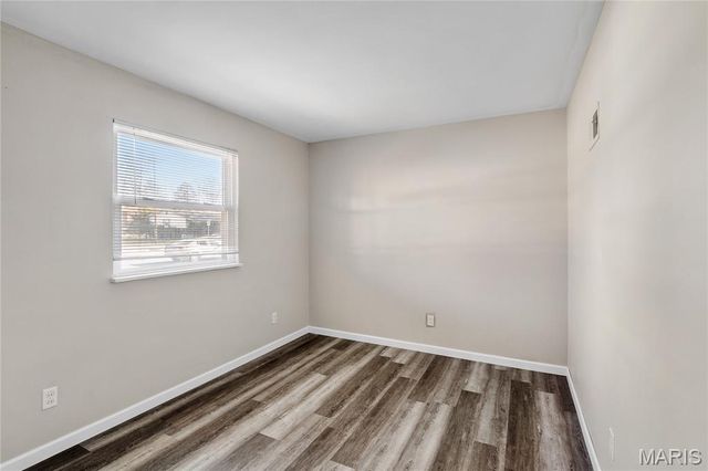 11039 Landseer Drive, St Louis, MO 63136