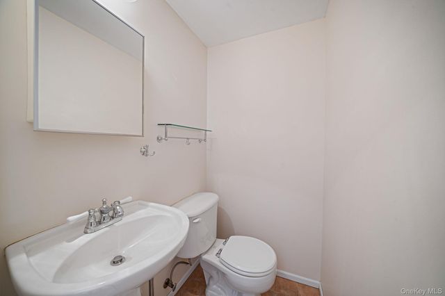 586 Blue Ridge Drive, Medford, NY 11763