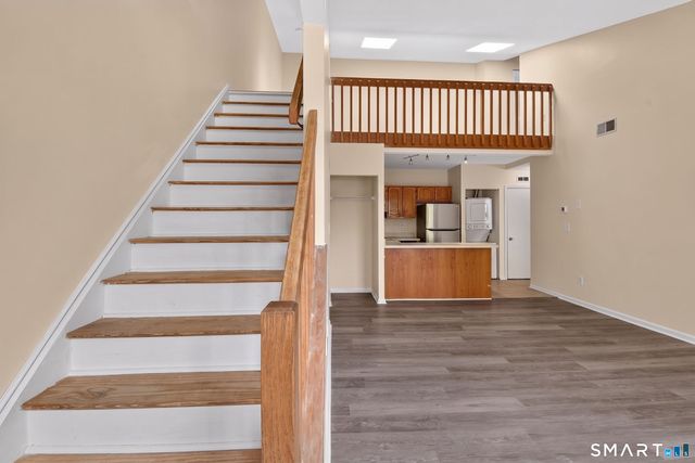 471 Whalley Avenue D, New Haven, CT 06511