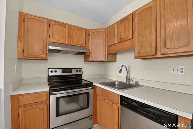 471 Whalley Avenue D, New Haven, CT 06511