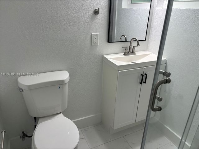 2071 NE 169th St, North Miami Beach, FL 33162