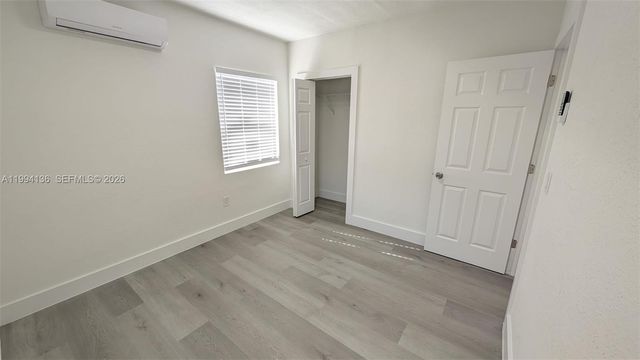 2071 NE 169th St, North Miami Beach, FL 33162