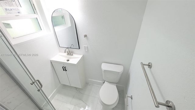 2071 NE 169th St, North Miami Beach, FL 33162