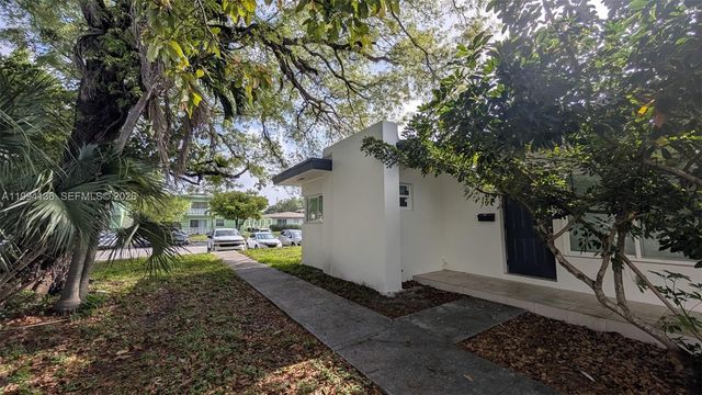 2071 NE 169th St, North Miami Beach, FL 33162