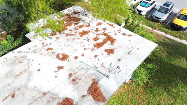2071 NE 169th St, North Miami Beach, FL 33162