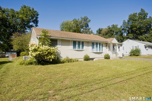 32 Indian Run, Enfield, CT 06082