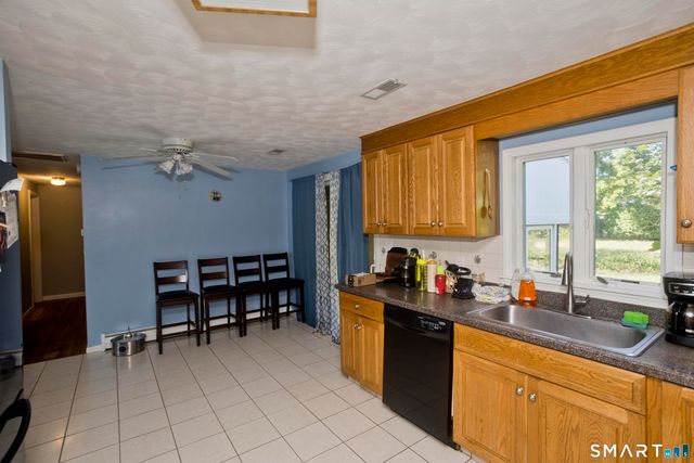 32 Indian Run, Enfield, CT 06082