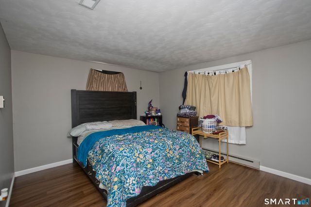 32 Indian Run, Enfield, CT 06082