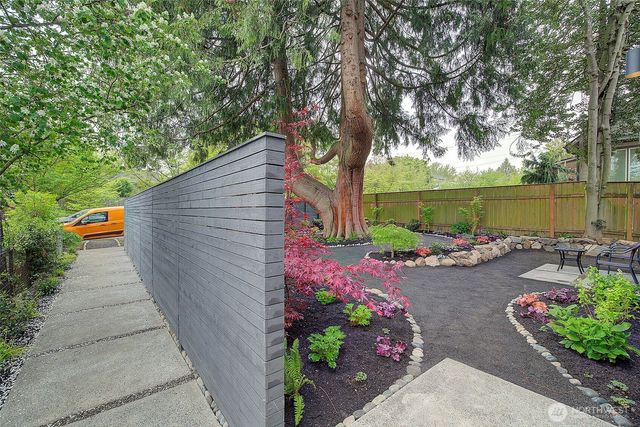 7912 34th Avenue SW, Seattle, WA 98126
