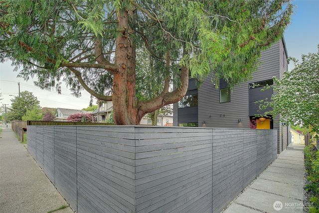 7912 34th Avenue SW, Seattle, WA 98126