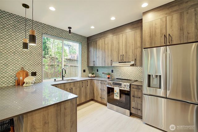 7912 34th Avenue SW, Seattle, WA 98126
