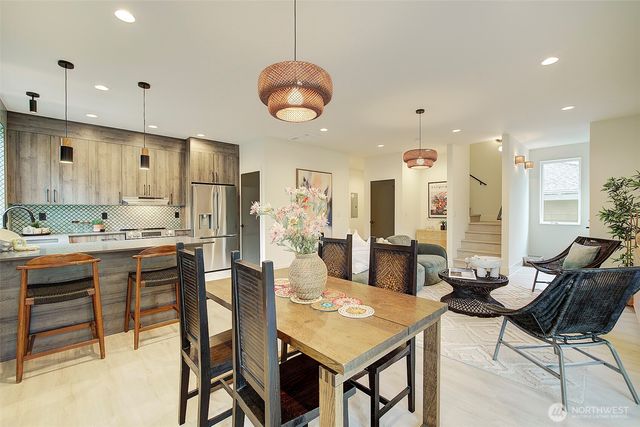 7912 34th Avenue SW, Seattle, WA 98126