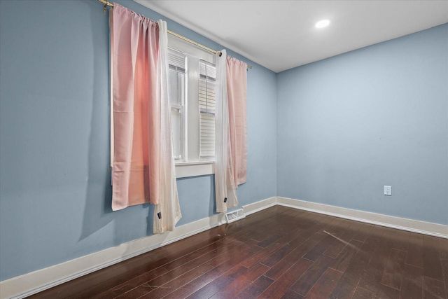 2715 S 14th STREET, Milwaukee, WI 53215