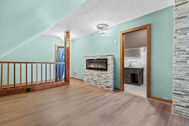 2715 S 14th STREET, Milwaukee, WI 53215