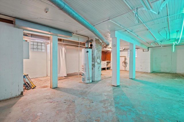 2715 S 14th STREET, Milwaukee, WI 53215