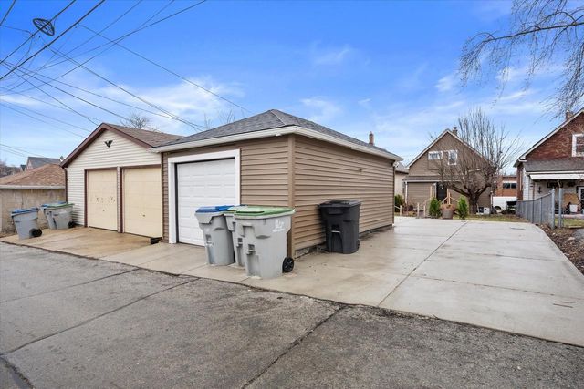 2715 S 14th STREET, Milwaukee, WI 53215