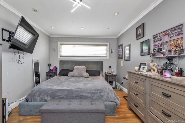 528 Carpenter Avenue, Oceanside, NY 11572