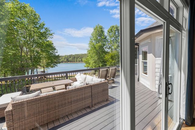 166 S Oak Pointe Drive, Seneca, SC 29672