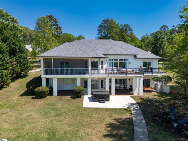 166 S Oak Pointe Drive, Seneca, SC 29672