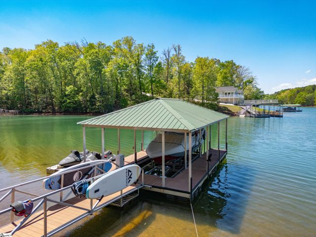 166 S Oak Pointe Drive, Seneca, SC 29672