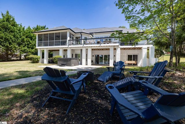 166 S Oak Pointe Drive, Seneca, SC 29672
