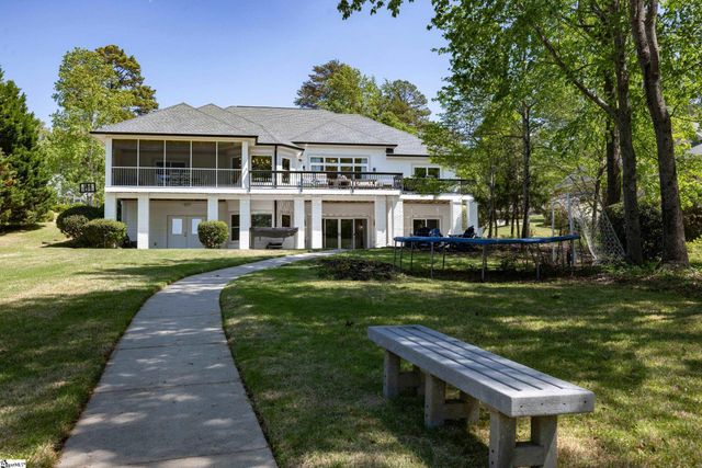 166 S Oak Pointe Drive, Seneca, SC 29672