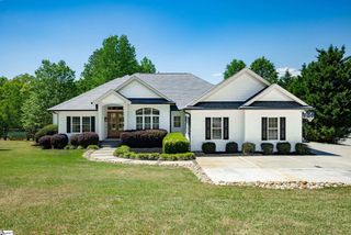 166 S Oak Pointe Drive, Seneca, SC 29672