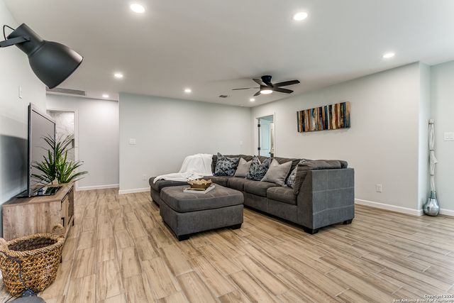 414 Devonshire, San Antonio, TX 78209