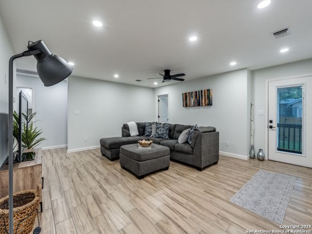 414 Devonshire, San Antonio, TX 78209