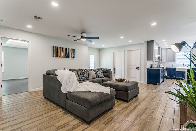 414 Devonshire, San Antonio, TX 78209