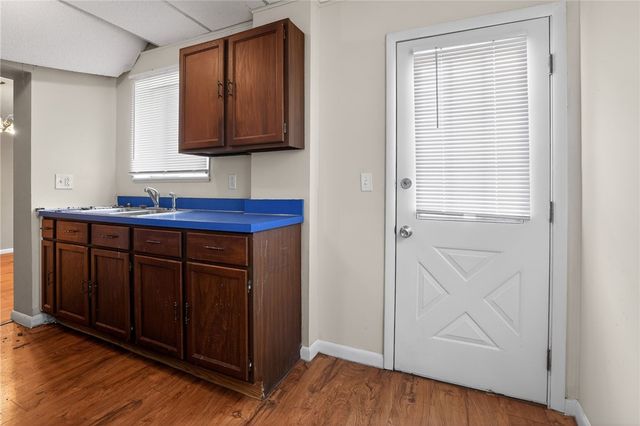 322 Mathews Ave, Knoxville, PA 15210