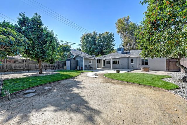 5515 Callister Ave, Sacramento, CA 95819